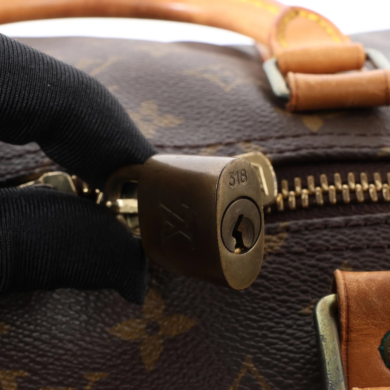 Louis Vuitton Louis Vuitton Keepall Bandoulière 55 Monogram Canvas Travel Bag in Brown M41414 Bruin
