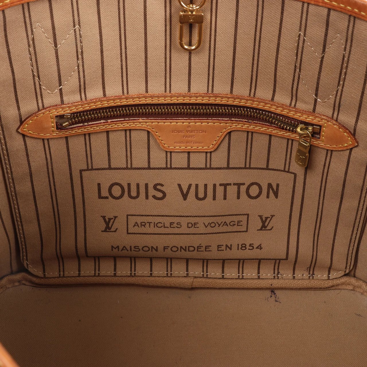 Louis Vuitton Louis Vuitton Neverfull PM Monogram Canvas Shoulder Bag in Brown M41000 Bruin