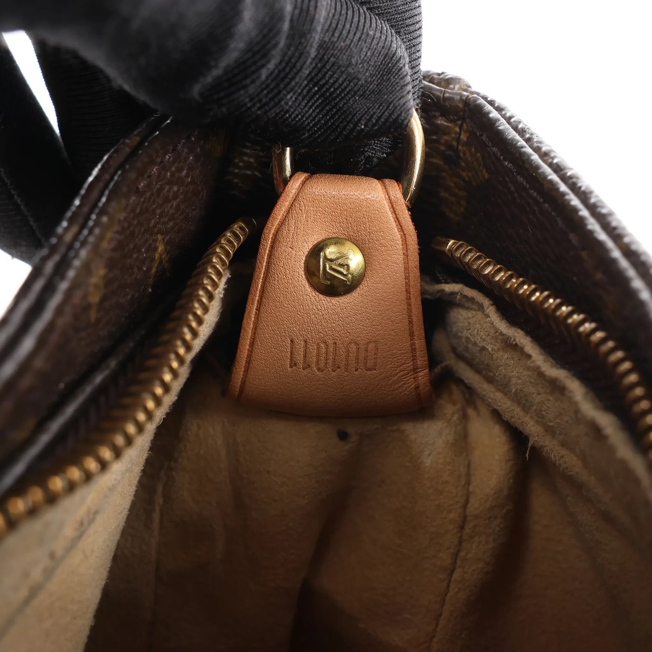 Louis Vuitton Louis Vuitton Looping GM Monogram Canvas Shoulder Bag in Brown M51145 Bruin