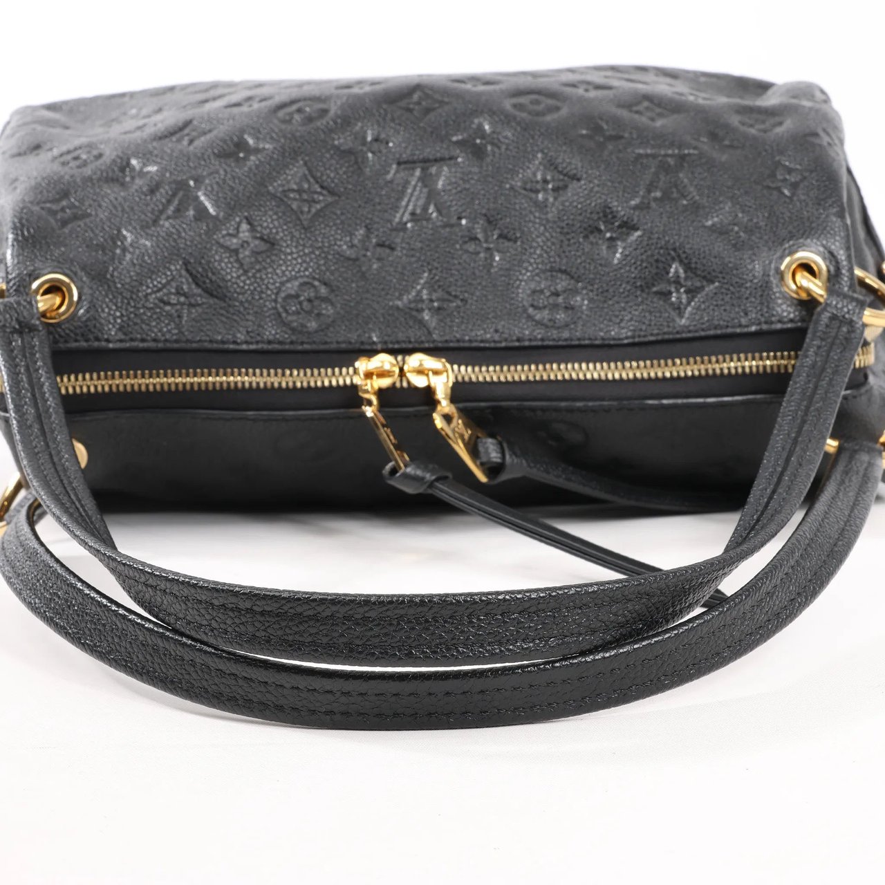 Louis Vuitton Louis Vuitton Pontheiu Monogram Empreinte Shoulder Bag in Black M43719 Zwart