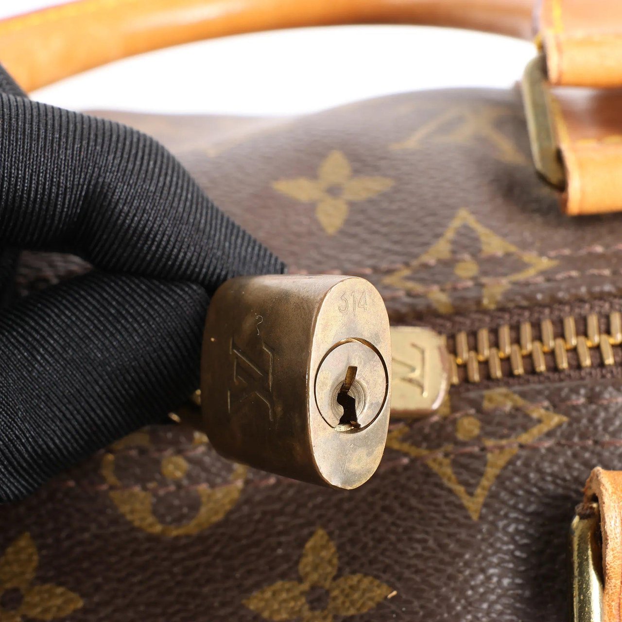 Louis Vuitton Louis Vuitton Keepall Bandoulière 50 Monogram Canvas Travel Bag in Brown M41416 Bruin