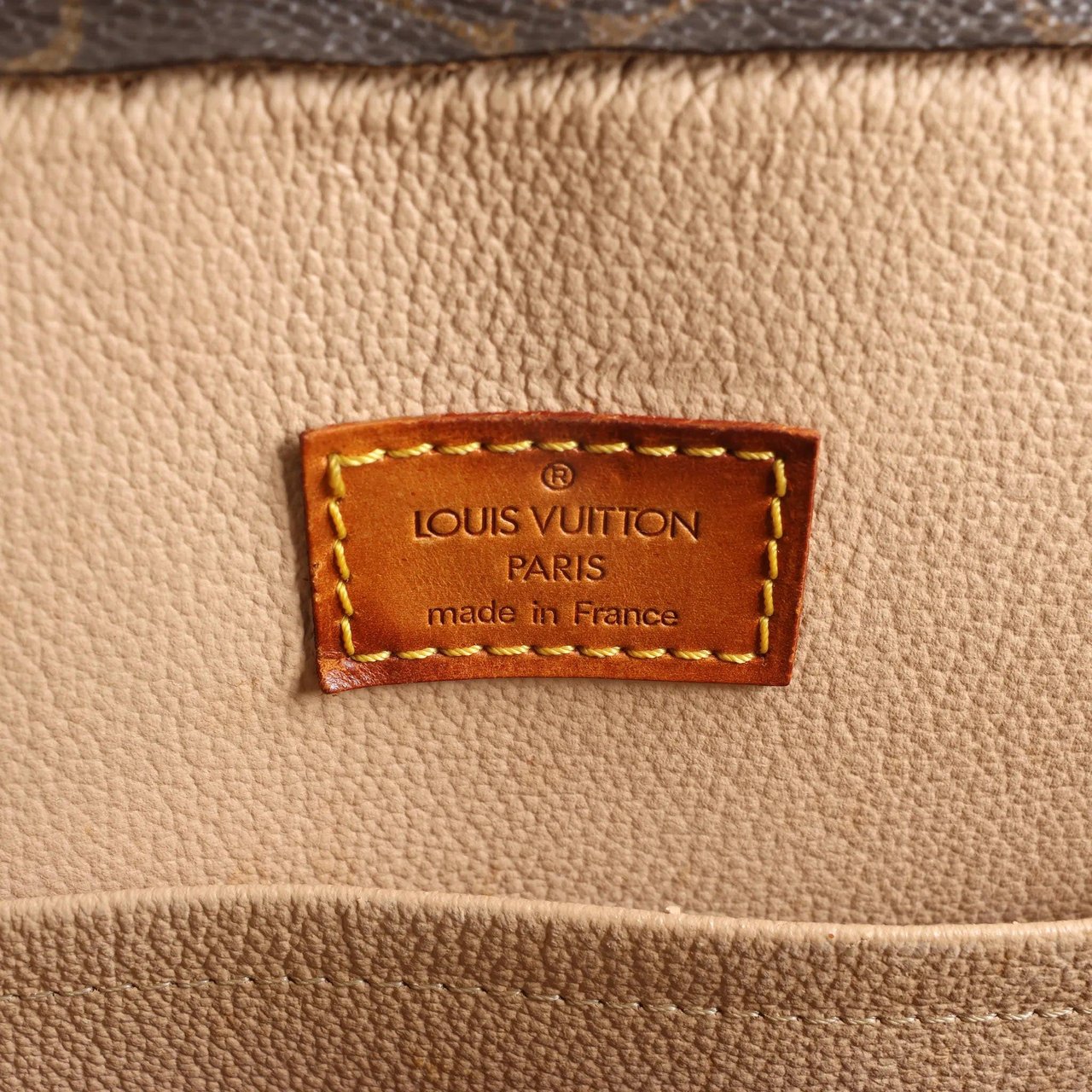 Louis Vuitton Louis Vuitton Sac Plat Monogram Canvas Handbag in Brown M51140 Bruin