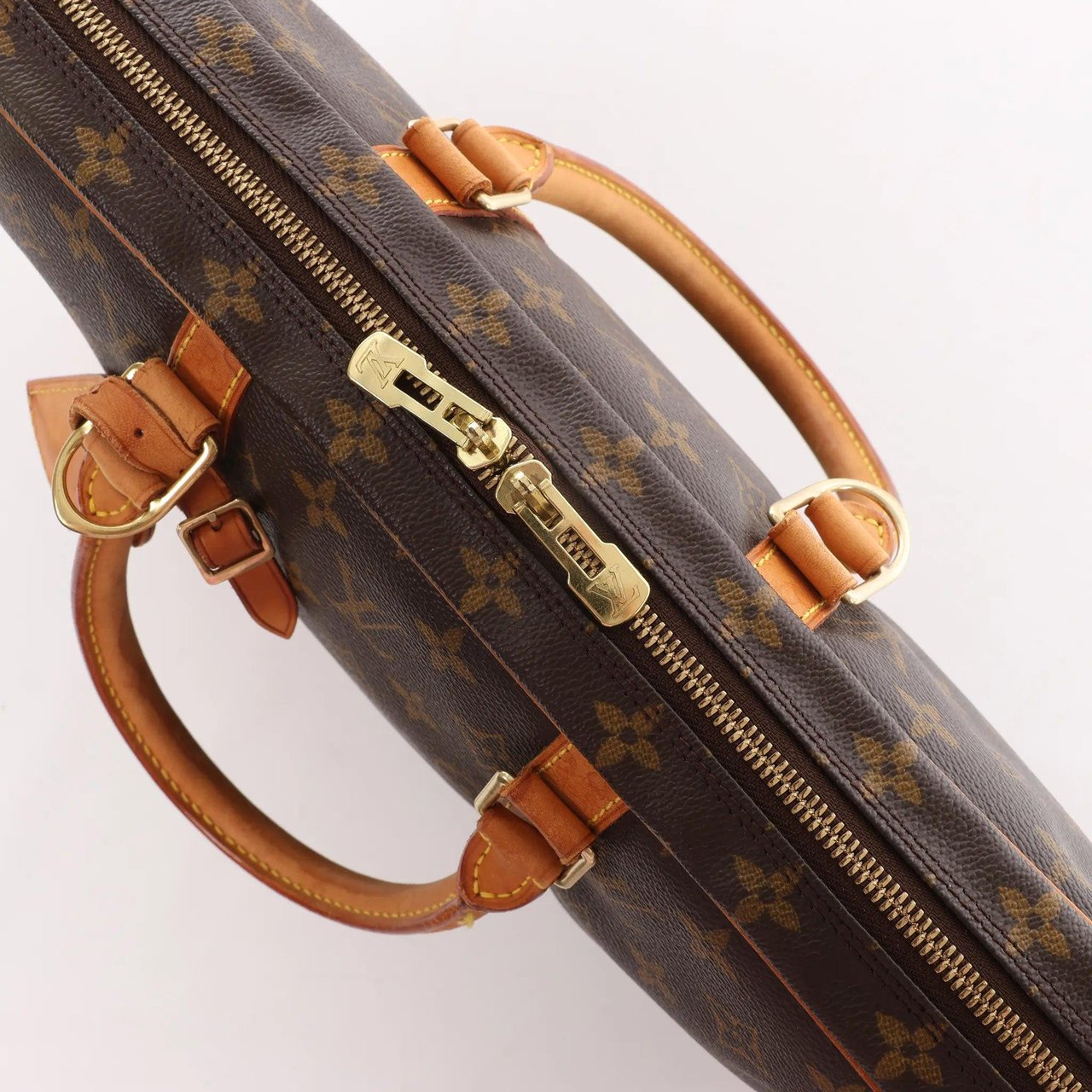 Louis Vuitton Louis Vuitton Porte Documents Voyage Monogram Canvas Handbag in Brown M53361 Bruin