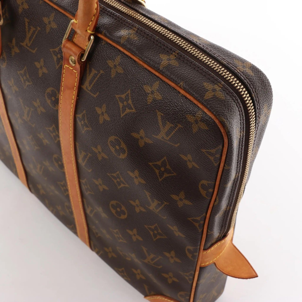 Louis Vuitton Louis Vuitton Porte Documents Voyage Monogram Canvas Handbag in Brown M53361 Bruin