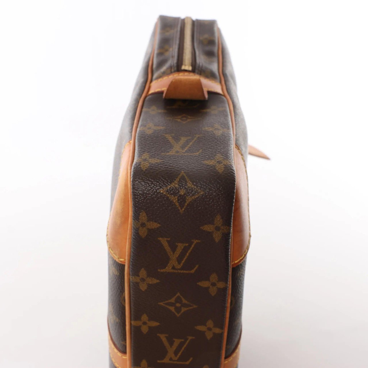 Louis Vuitton Louis Vuitton Porte Documents Voyage Monogram Canvas Handbag in Brown M53361 Bruin