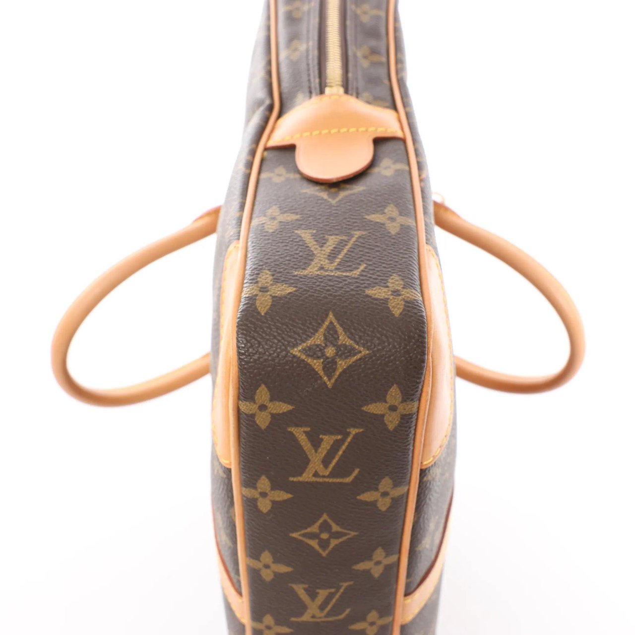 Louis Vuitton Louis Vuitton Porte Documents Voyage Monogram Canvas Handbag in Brown M53361 Bruin