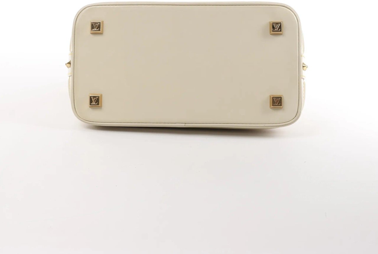 Louis Vuitton Louis Vuitton Lockit PM Suhali Handbag in White M91887 Divers