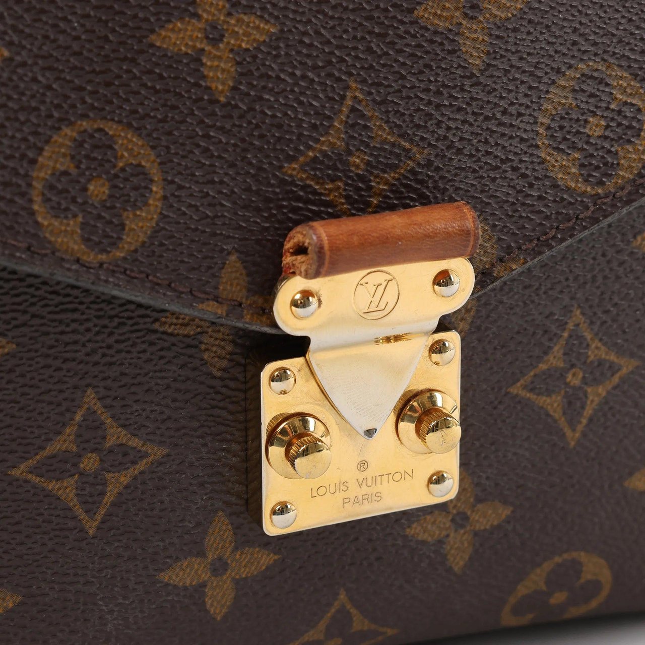 Louis Vuitton Louis Vuitton Metis MM Pochette Monogram Canvas Crossbody Bag in Brown M44875 Bruin