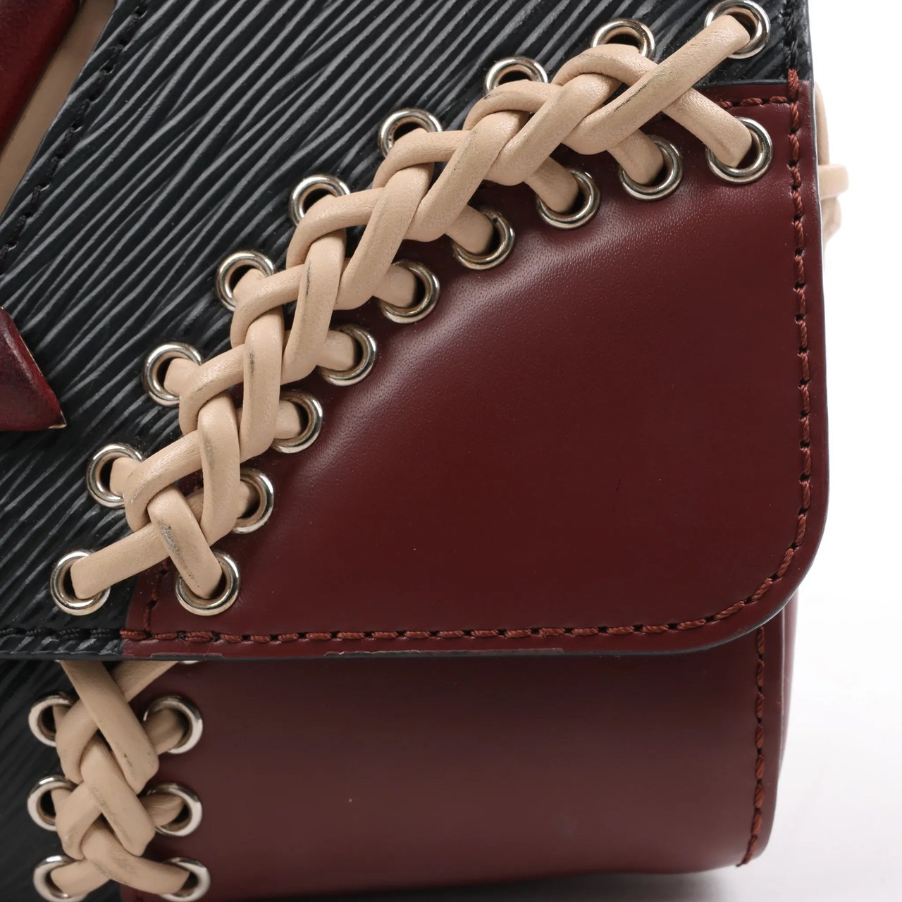 Louis Vuitton Louis Vuitton Epi Leather Twist MM Shoulder Bag in Black M42449 Zwart