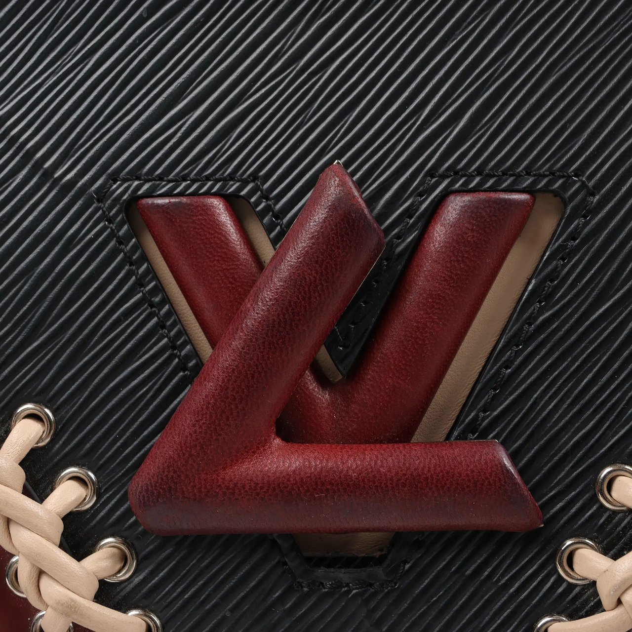 Louis Vuitton Louis Vuitton Epi Leather Twist MM Shoulder Bag in Black M42449 Zwart