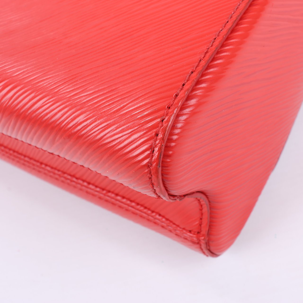 Louis Vuitton Louis Vuitton Epi Leather Twist Shoulder Bag MM in Red M50523 Rood