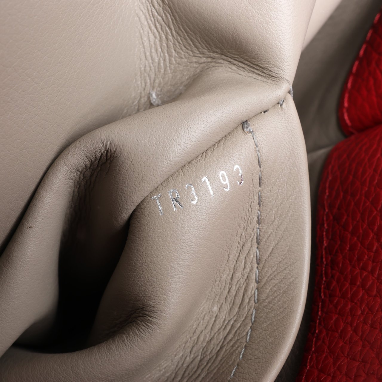 Louis Vuitton Louis Vuitton Parnassea Capucines GM Handbag in Red M48871 Rood