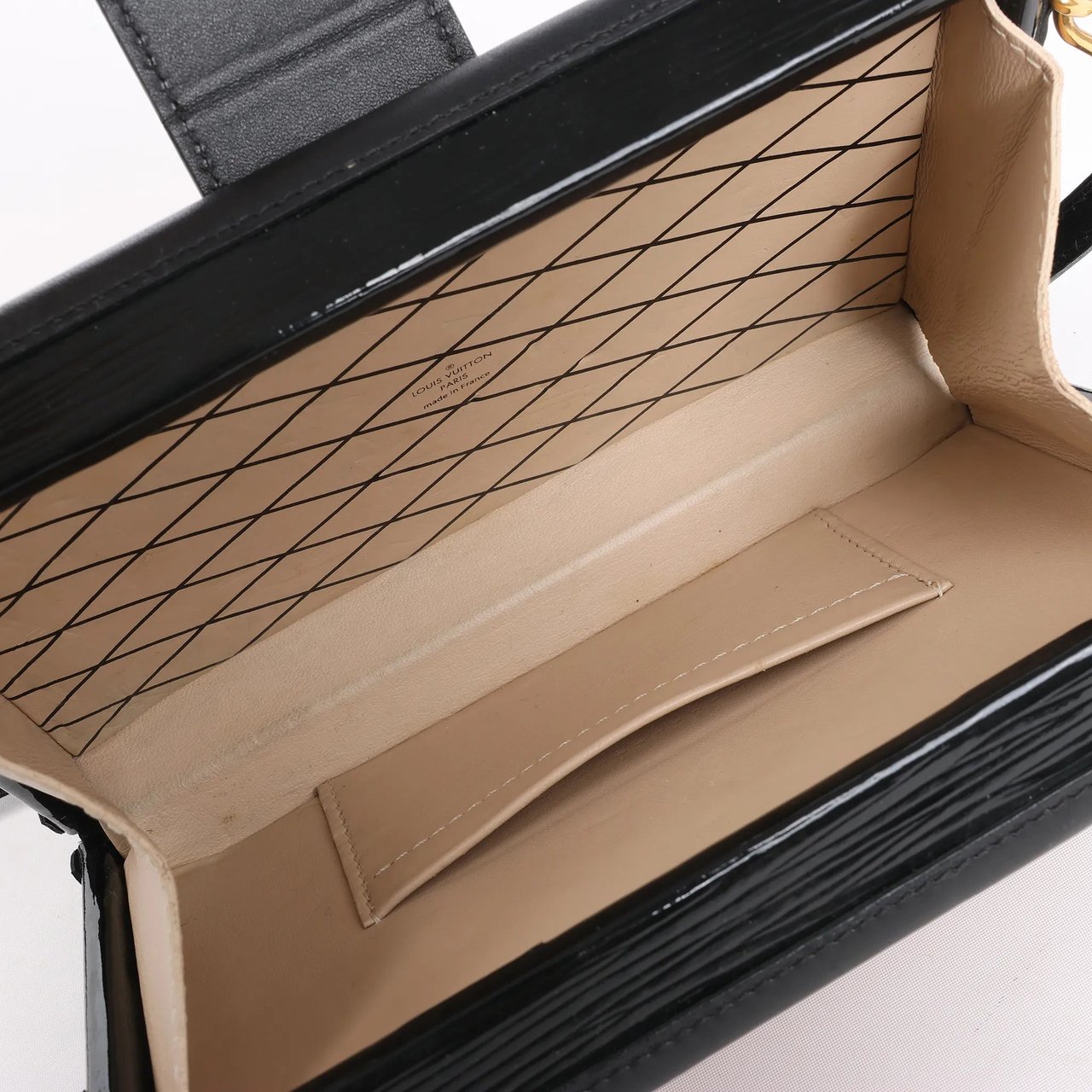 Louis Vuitton Louis Vuitton Petite Mull Epi Leather Shoulder Bag in Red x Black M54651 Divers