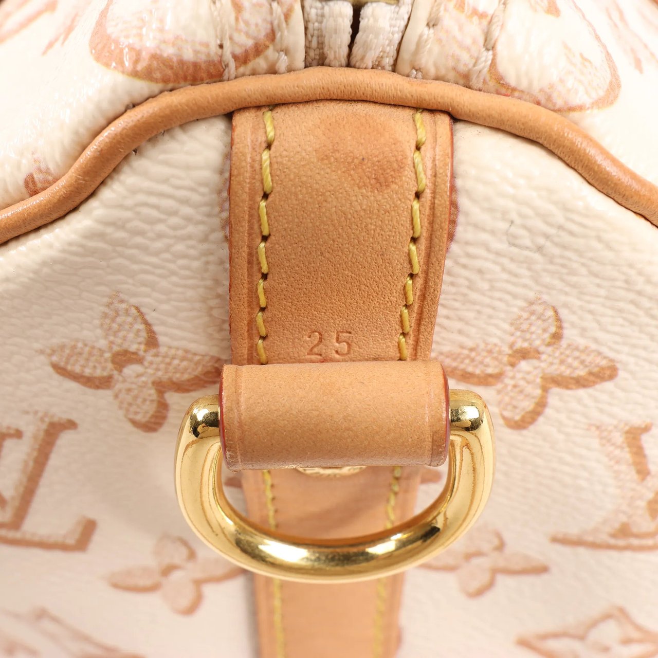 Louis Vuitton Louis Vuitton Speedy Bandouliere 25 Monogram Canvas Handbag in Beige M20919 Beige
