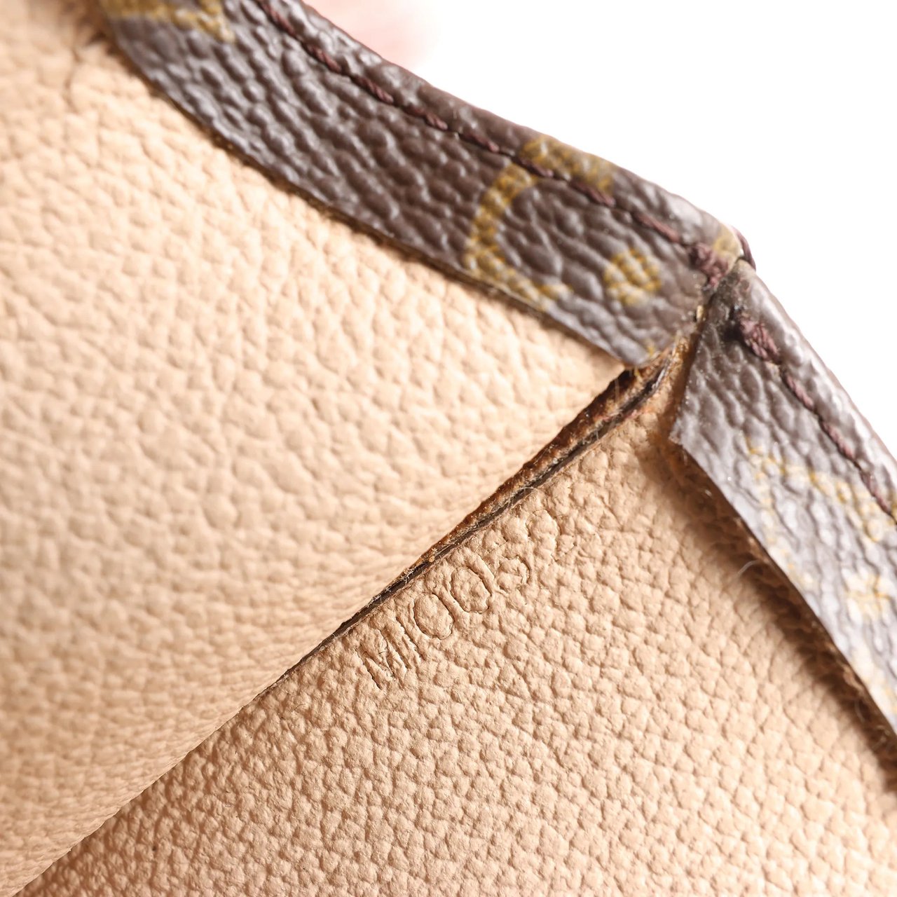 Louis Vuitton Louis Vuitton Sac Plat Monogram Canvas Handbag in Brown M51140 Bruin