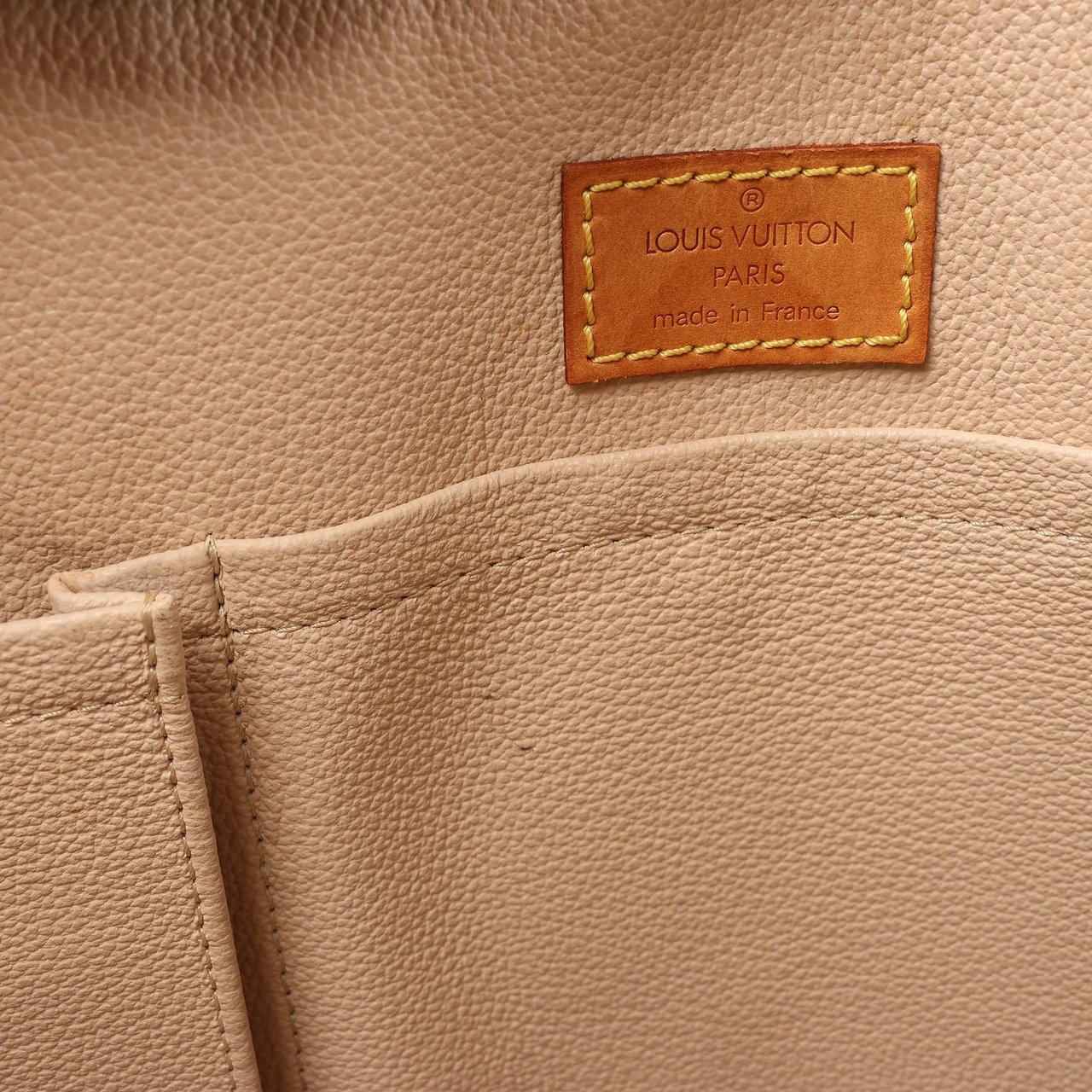 Louis Vuitton Louis Vuitton Sac Plat Monogram Canvas Handbag in Brown M51140 Bruin