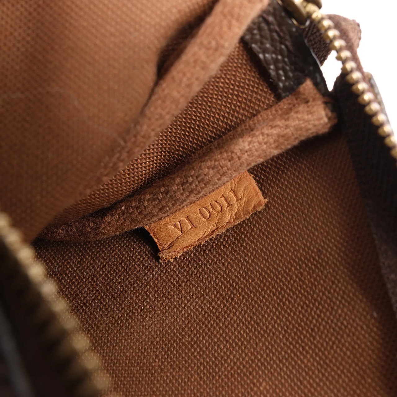 Louis Vuitton Louis Vuitton Pochette Accessoir Monogram Canvas Handbag in Brown M51980 Bruin