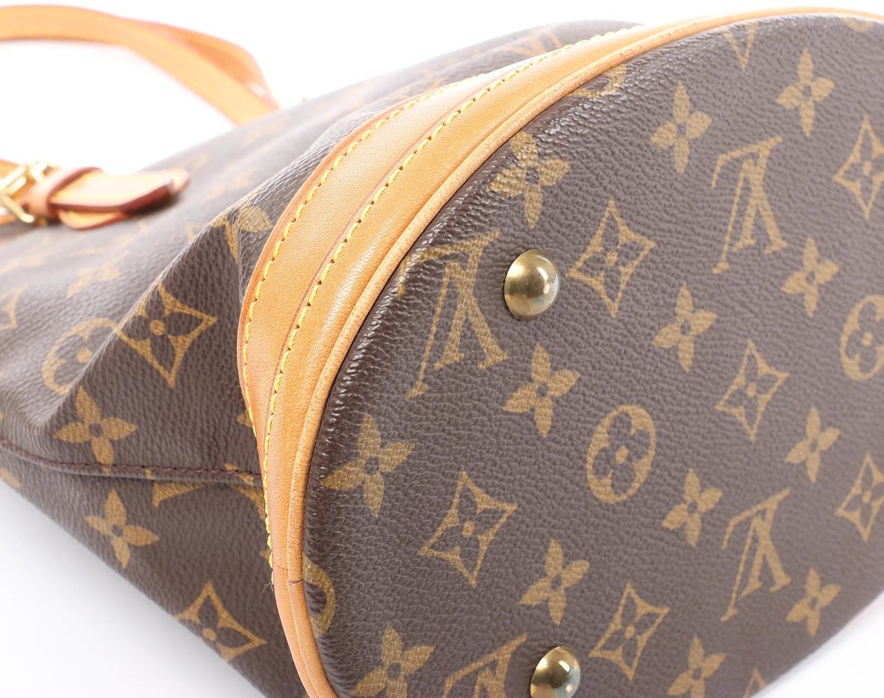 Louis Vuitton Louis Vuitton Bucket PM Monogram Canvas Shoulder Bag in Brown M42238 Bruin