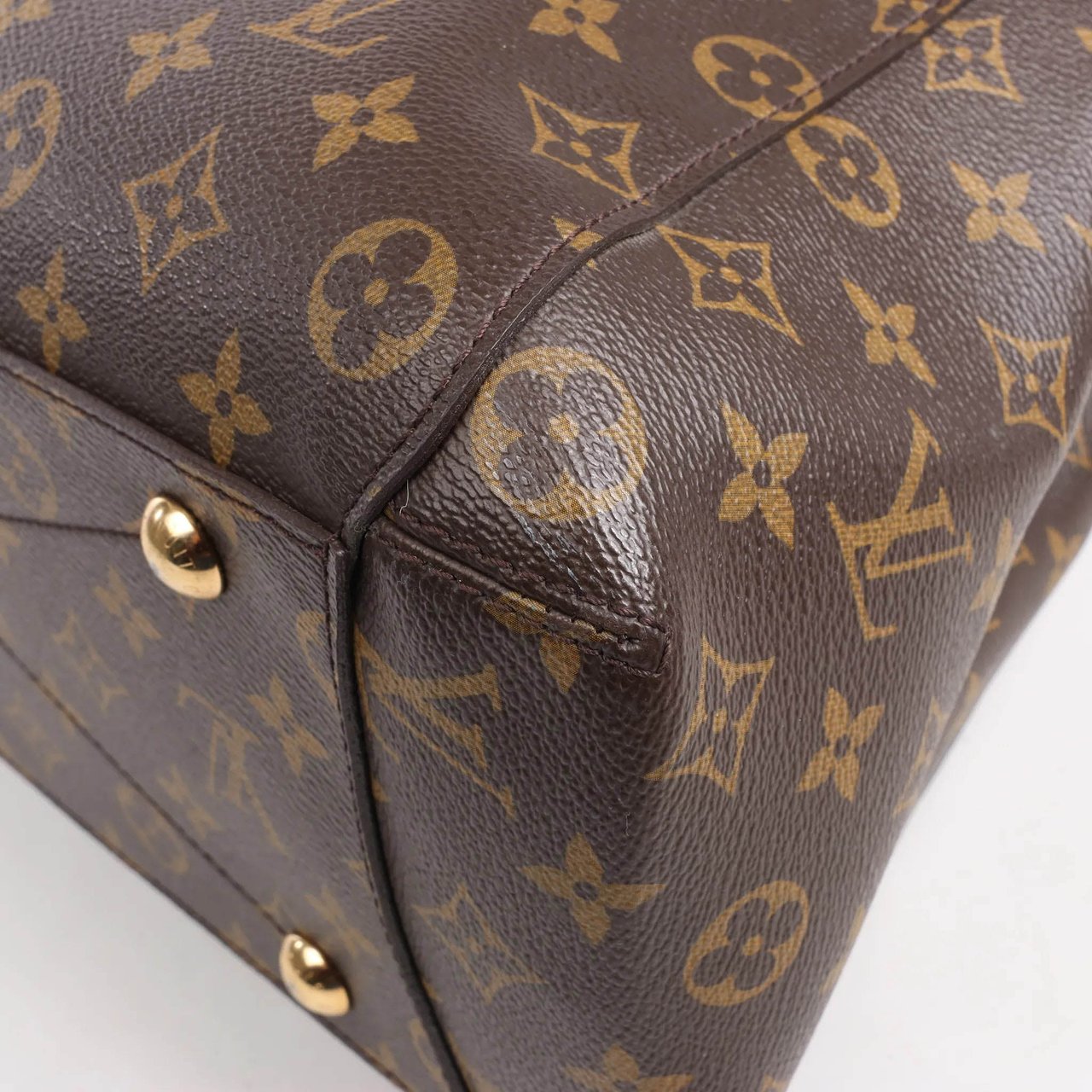 Louis Vuitton Louis Vuitton Montaigne GM Monogram Canvas Handbag in Brown Bruin