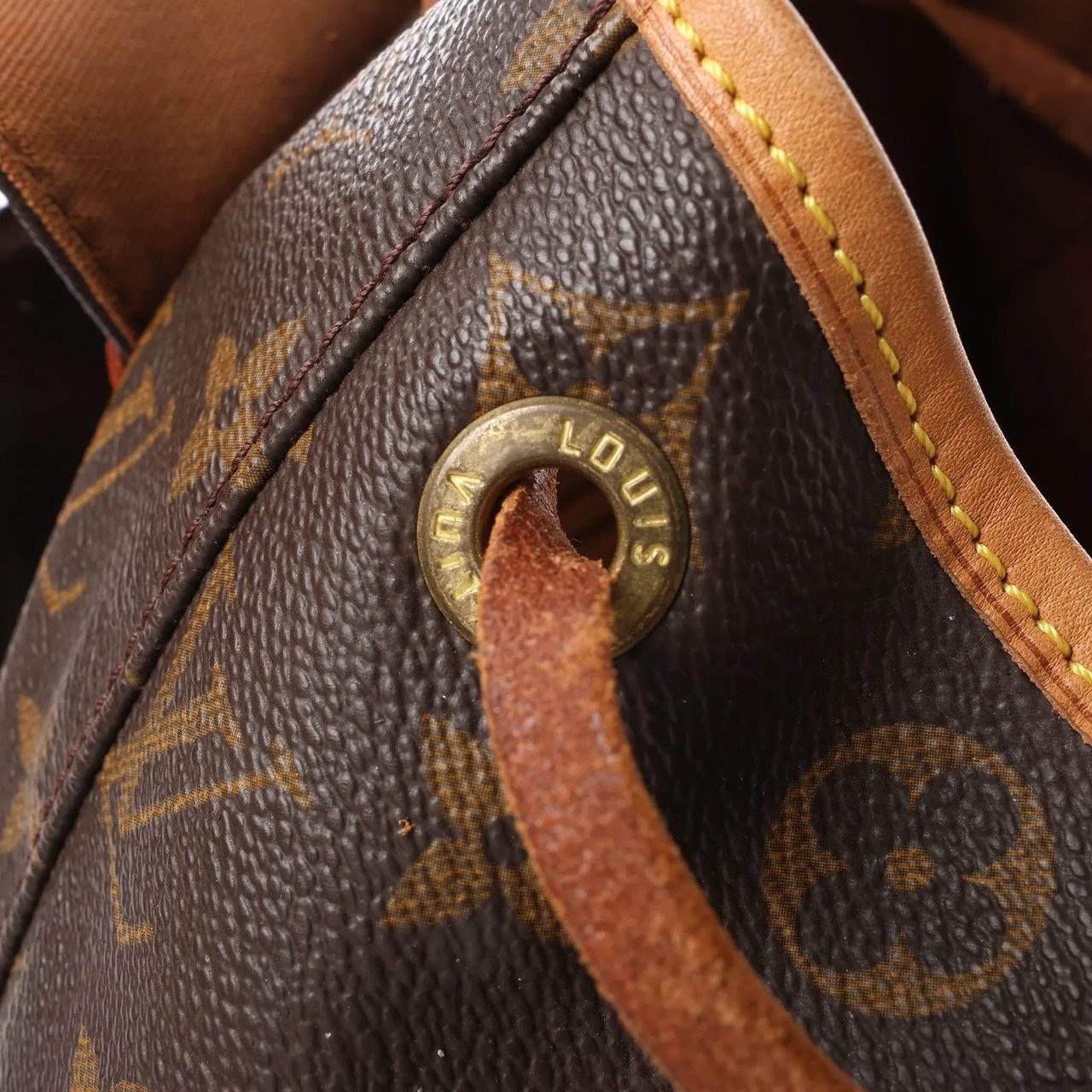 Louis Vuitton Louis Vuitton Montsouris GM Monogram Canvas Vintage Backpack in Brown M51135 Bruin