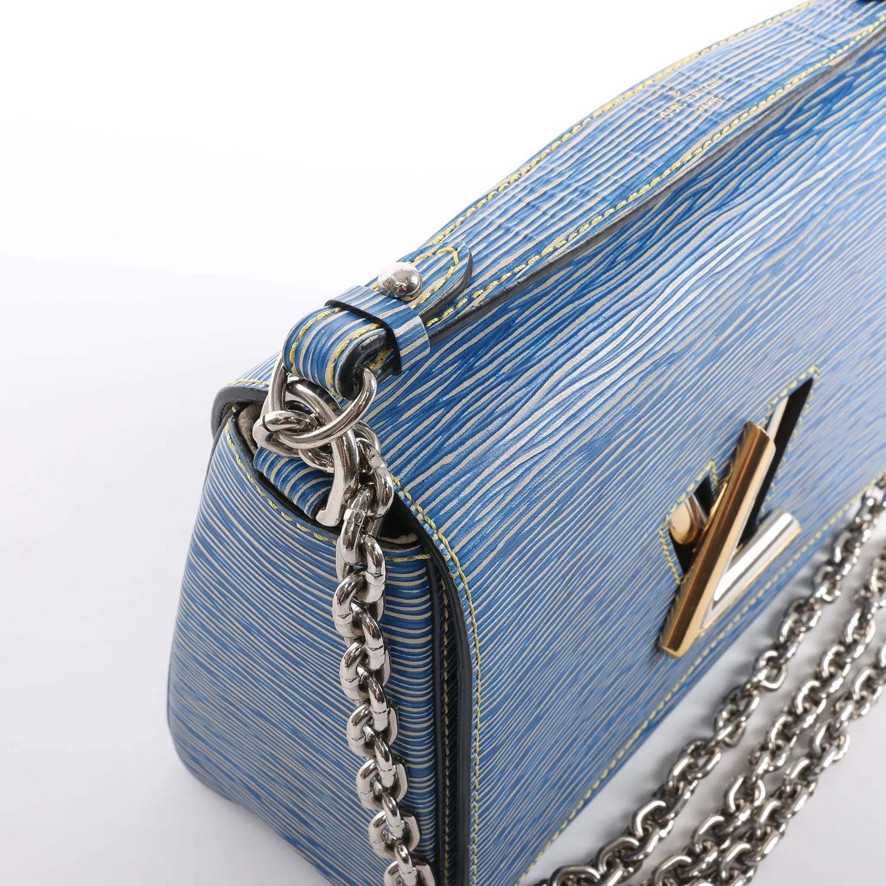 Louis Vuitton Louis Vuitton Twist MM Epi Leather Crossbody Bag in Blue M50271 Blauw