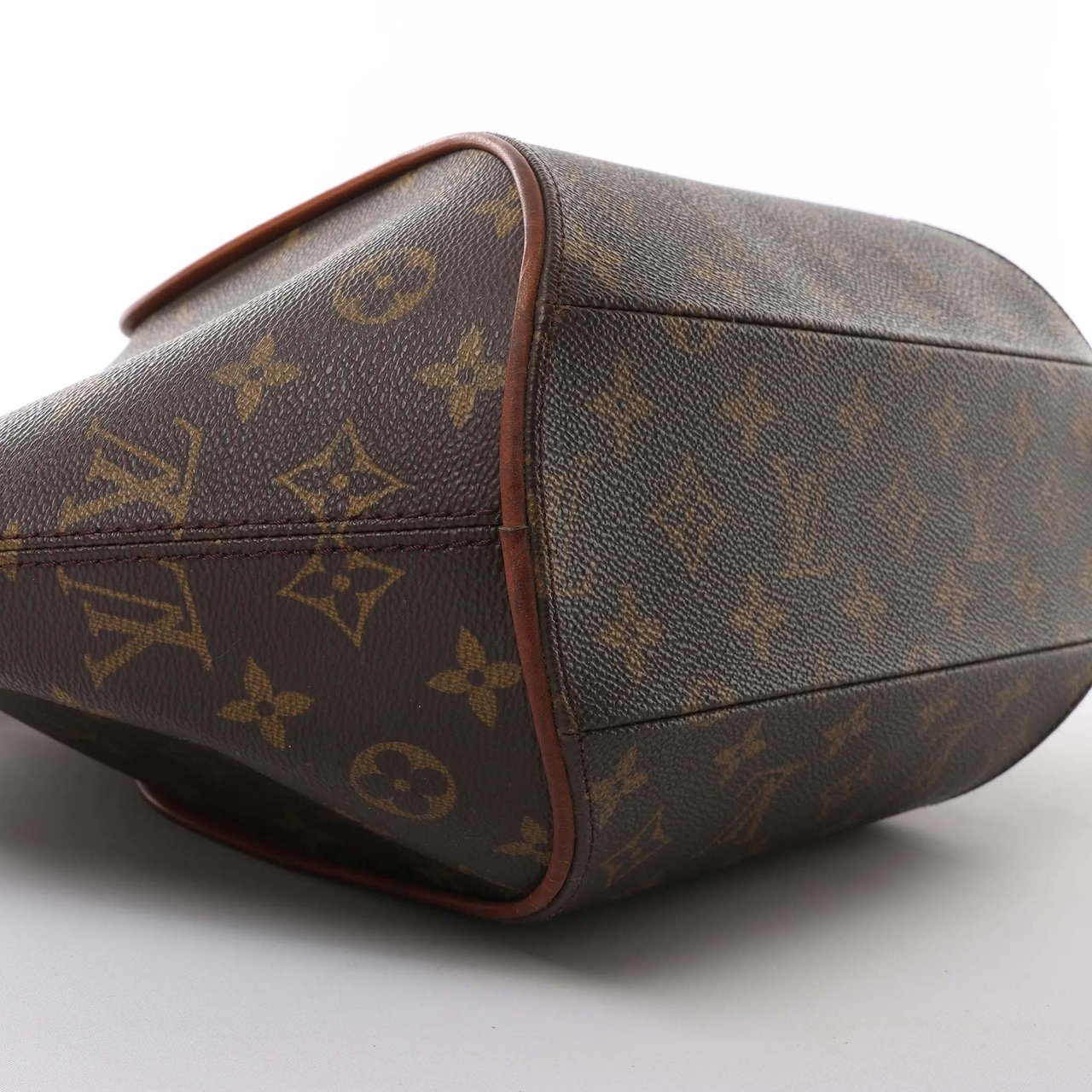 Louis Vuitton Louis Vuitton Ellipse MM Monogram Canvas Handbag in Brown M51126 Bruin