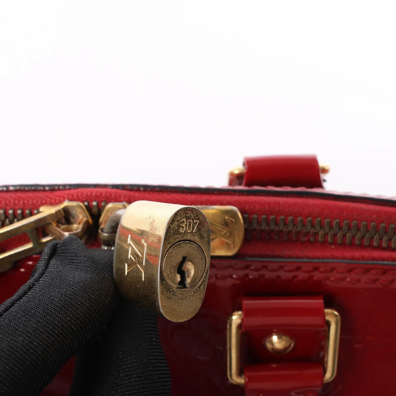 Louis Vuitton Louis Vuitton Alma GM Vernis Leather Handbag in Red M93596 Rood