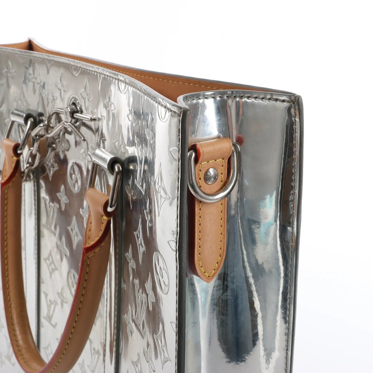 Louis Vuitton Louis Vuitton Sac Plat Limited Edition Monogram Mirror Handbag in Silver M45884 Zilver