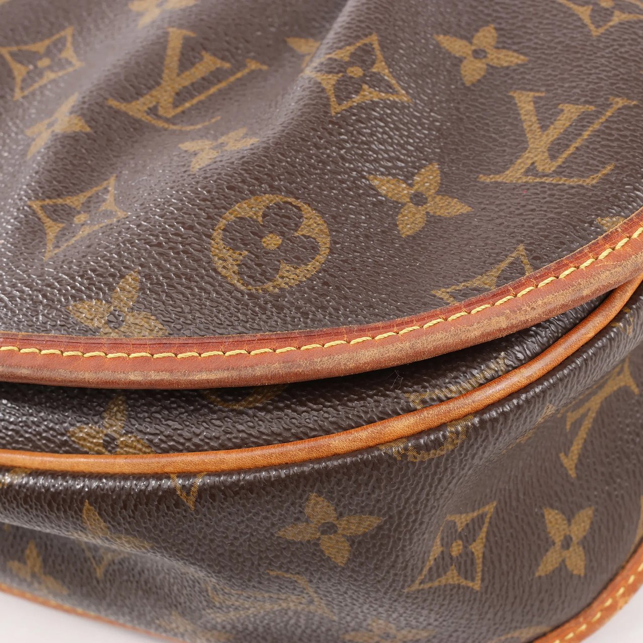 Louis Vuitton Louis Vuitton Monogram Canvas Menilmontant PM Crossbody Bag M40474 Bruin