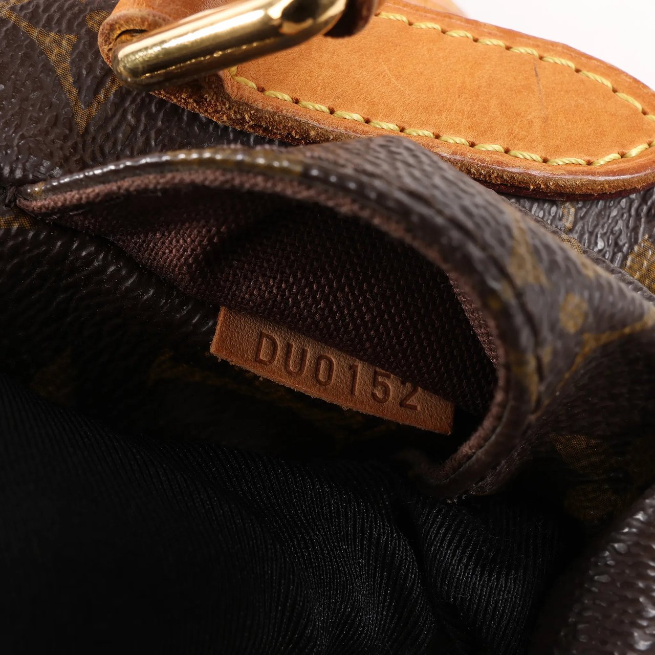 Louis Vuitton Louis Vuitton Monogram Canvas Menilmontant PM Crossbody Bag M40474 Bruin