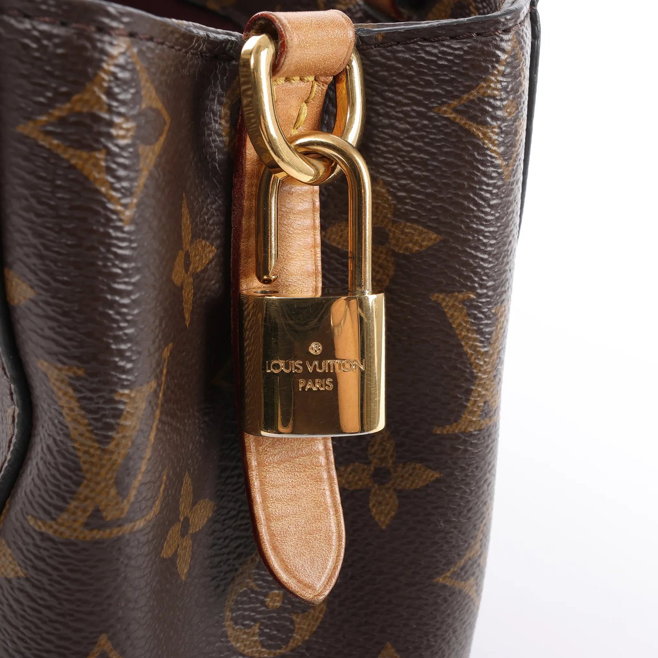 Louis Vuitton Louis Vuitton Montaigne BB Monogram Canvas Handbag in Brown M41055 Bruin