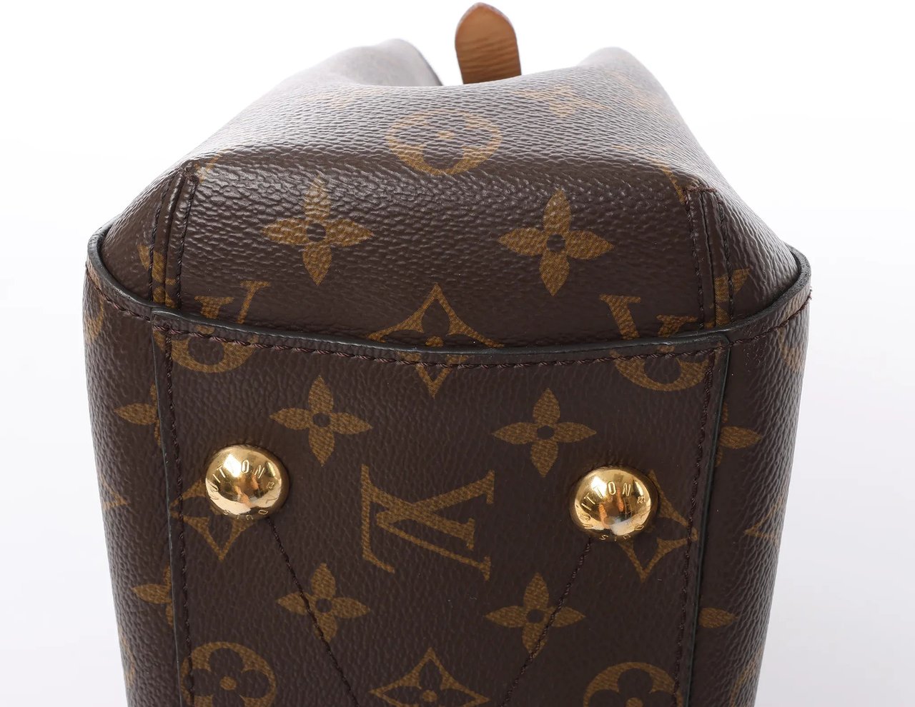 Louis Vuitton Louis Vuitton Montaigne BB Monogram Canvas Handbag in Brown M41055 Bruin