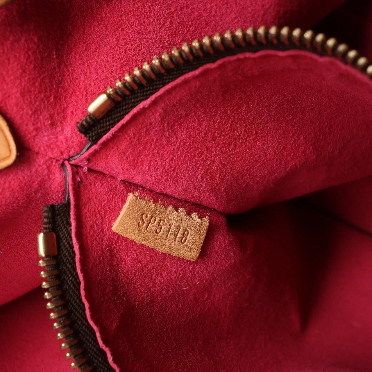 Louis Vuitton Louis Vuitton Neonoe Monogram LOVE LOCK Shoulder Bag in Brown M44369 Bruin