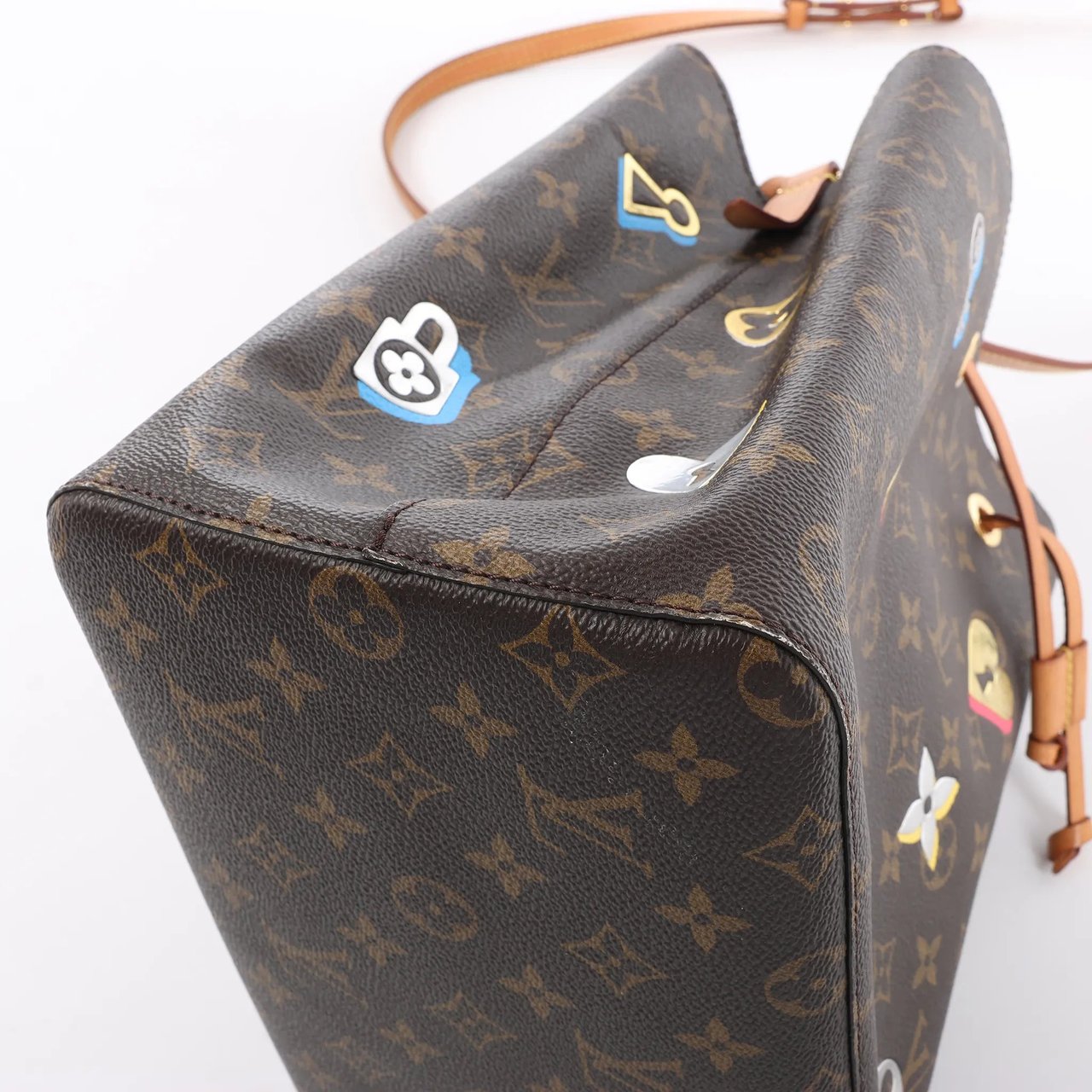 Louis Vuitton Louis Vuitton Neonoe Monogram LOVE LOCK Shoulder Bag in Brown M44369 Bruin