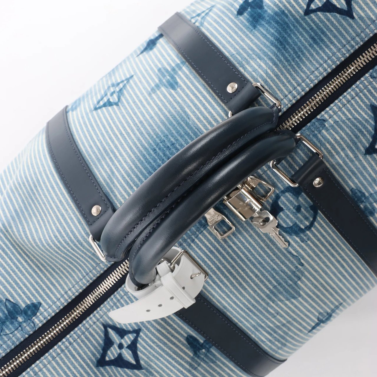 Louis Vuitton Louis Vuitton Keepall Bandoulière 50 Monogram Water Color Travel Bag in Blue x White M57946 Divers