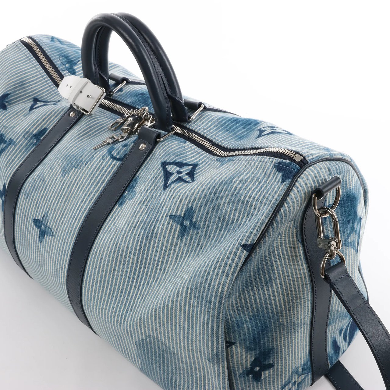 Louis Vuitton Louis Vuitton Keepall Bandoulière 50 Monogram Water Color Travel Bag in Blue x White M57946 Divers