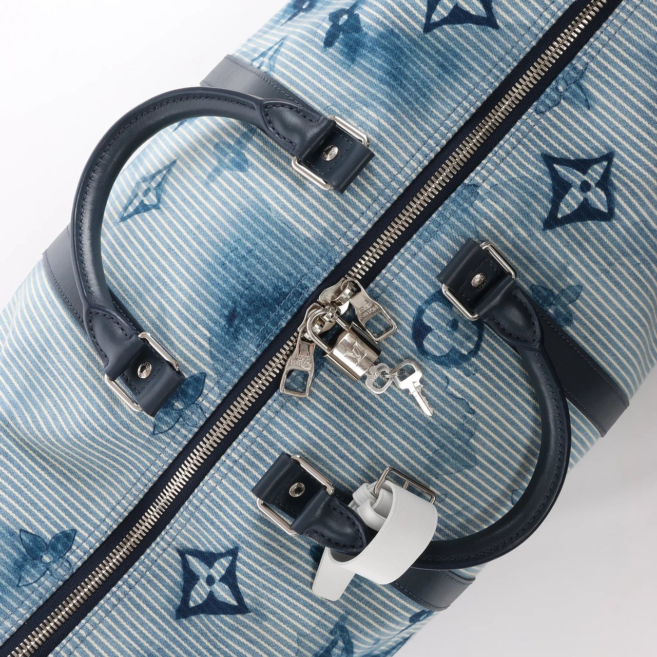 Louis Vuitton Louis Vuitton Keepall Bandoulière 50 Monogram Water Color Travel Bag in Blue x White M57946 Divers