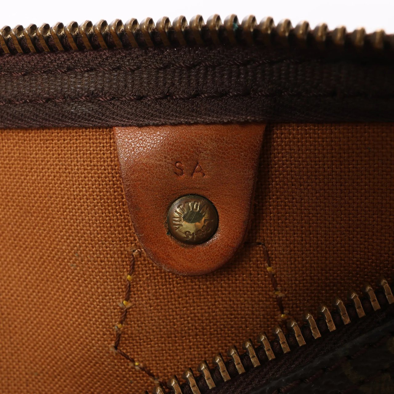 Louis Vuitton Louis Vuitton Speedy 35 Monogram Canvas Handbag in Brown M41524 Bruin