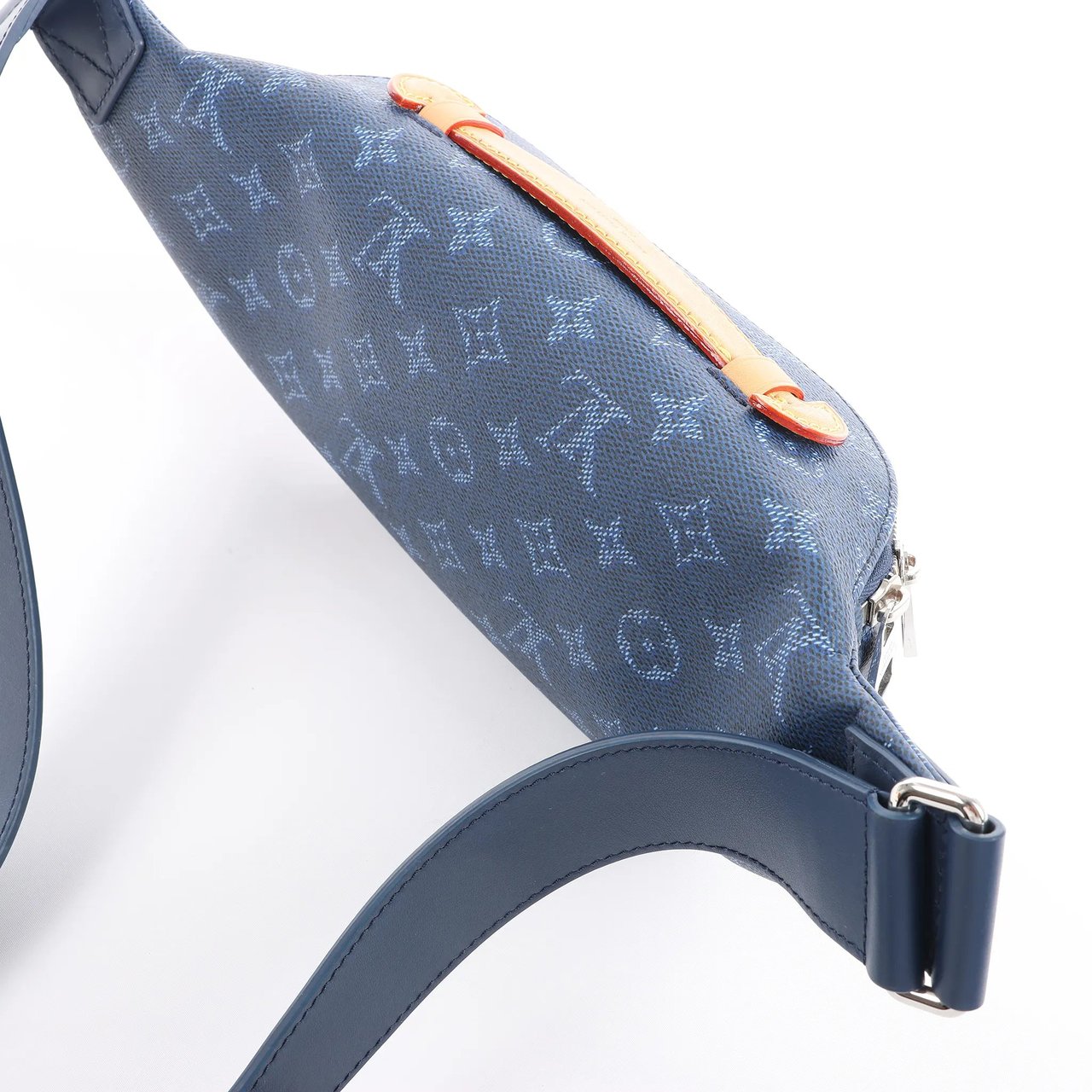 Louis Vuitton Rush Monogram Heritage Belt Bag in Blue M26821 Blauw