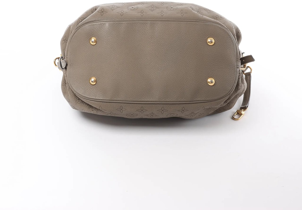 Louis Vuitton Louis Vuitton Mahina L Monogram Leather Shoulder Bag in Brown M93121 Bruin
