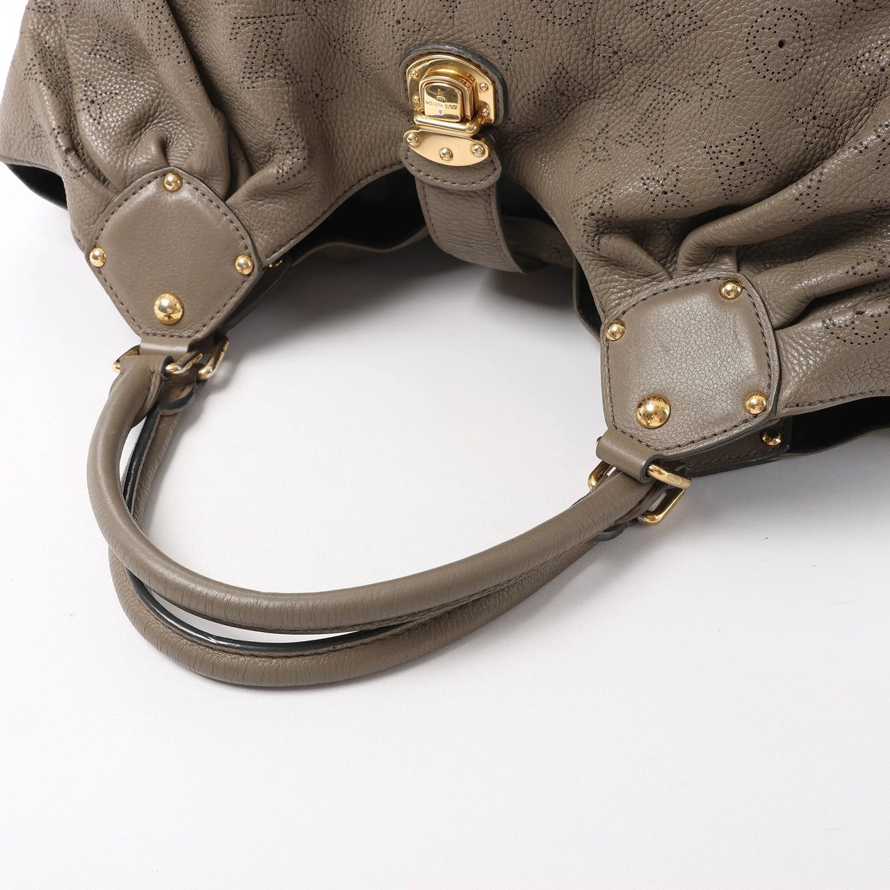 Louis Vuitton Louis Vuitton Mahina L Monogram Leather Shoulder Bag in Brown M93121 Bruin