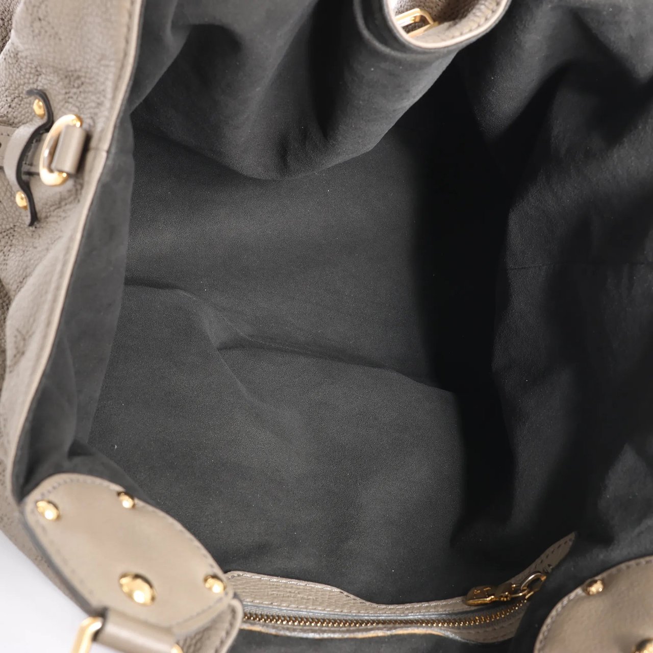 Louis Vuitton Louis Vuitton Mahina L Monogram Leather Shoulder Bag in Brown M93121 Bruin