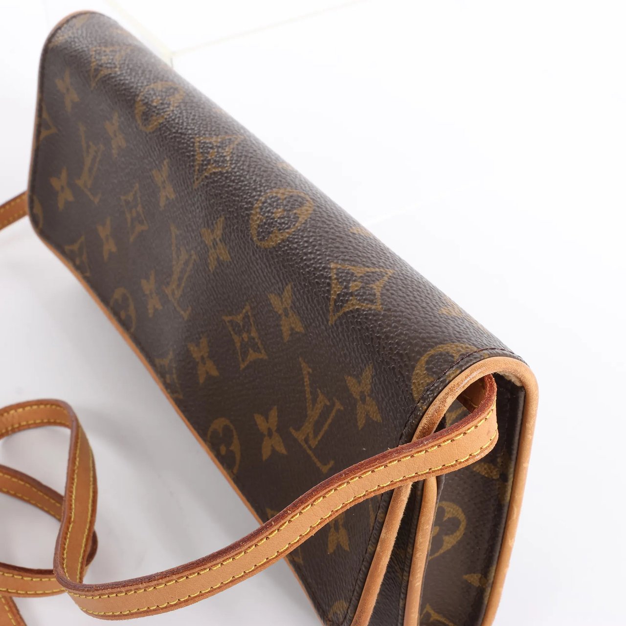 Louis Vuitton Pochette Twin GM Monogram Canvas Crossbody Bag in Brown M51852 Bruin