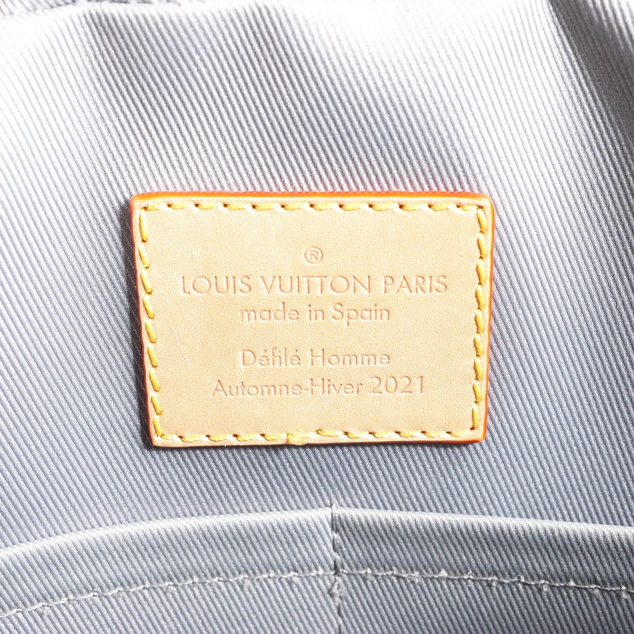 Louis Vuitton Louis Vuitton Neo Porte Documents Voyages Monogram Mirror Handbag in Silver M58755 Divers