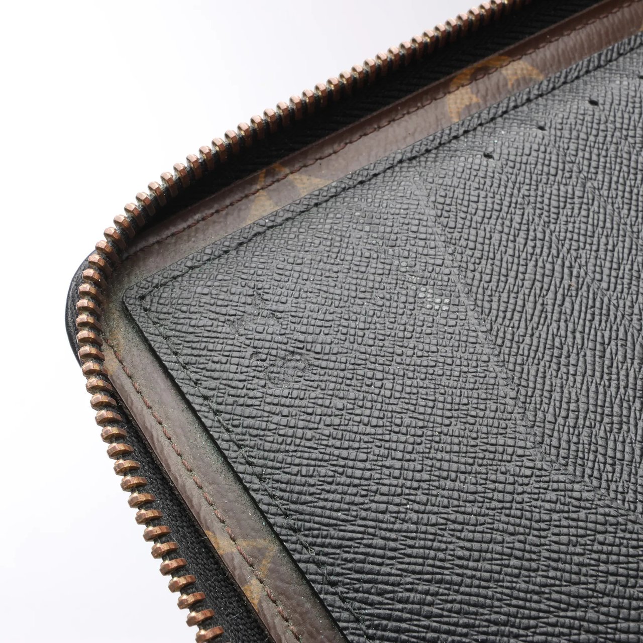 Louis Vuitton Macassar Daily Organizer Monogram Wallet Brown x Black M60679 Bruin