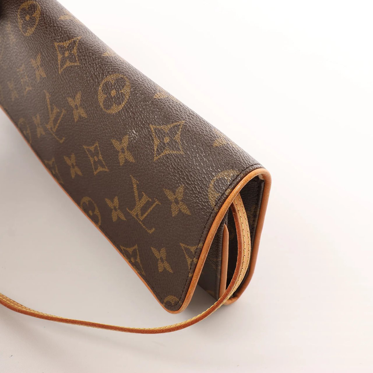 Louis Vuitton Pochette Twin GM Monogram Canvas Crossbody Bag in Brown M51852 Bruin