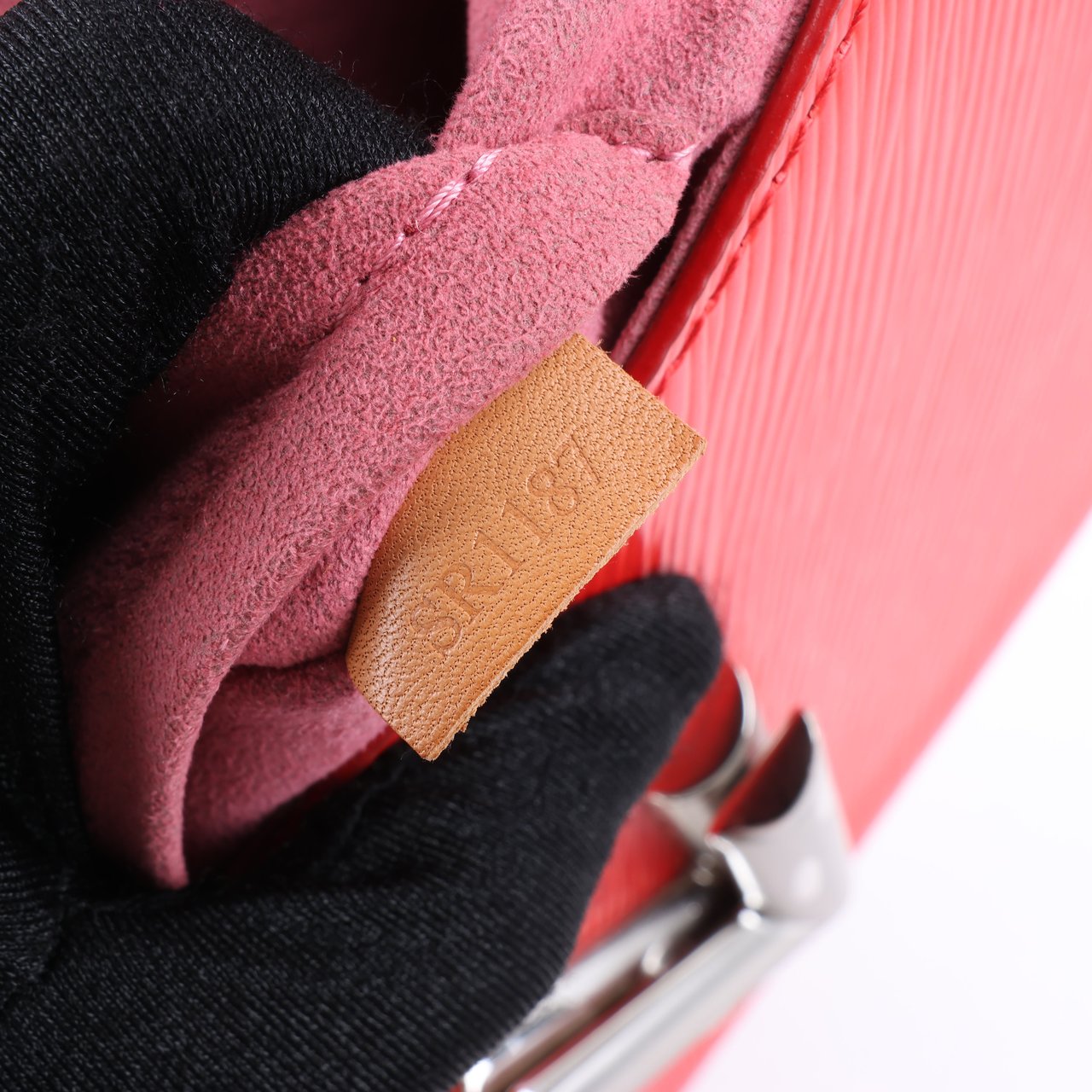 Louis Vuitton Epi Leather Twist Shoulder Bag MM in Red M50523 Rood