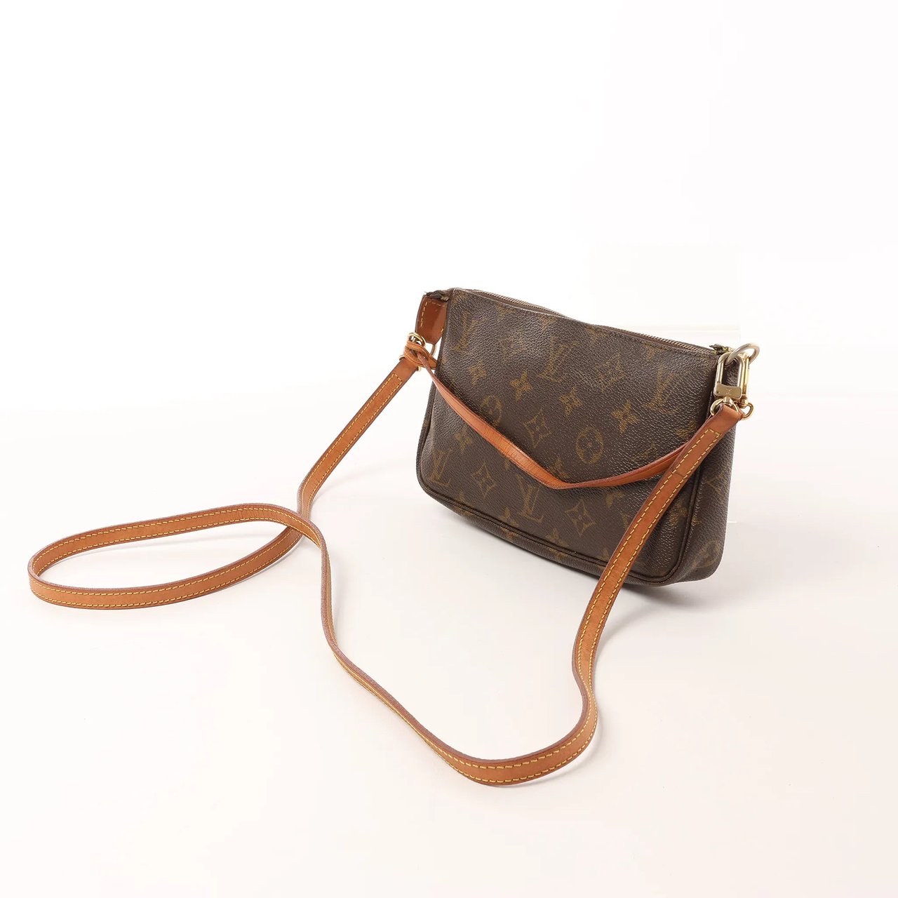 Louis Vuitton Louis Vuitton Pochette Accessoir Monogram Canvas Crossbody Bag in Brown M51980 Bruin