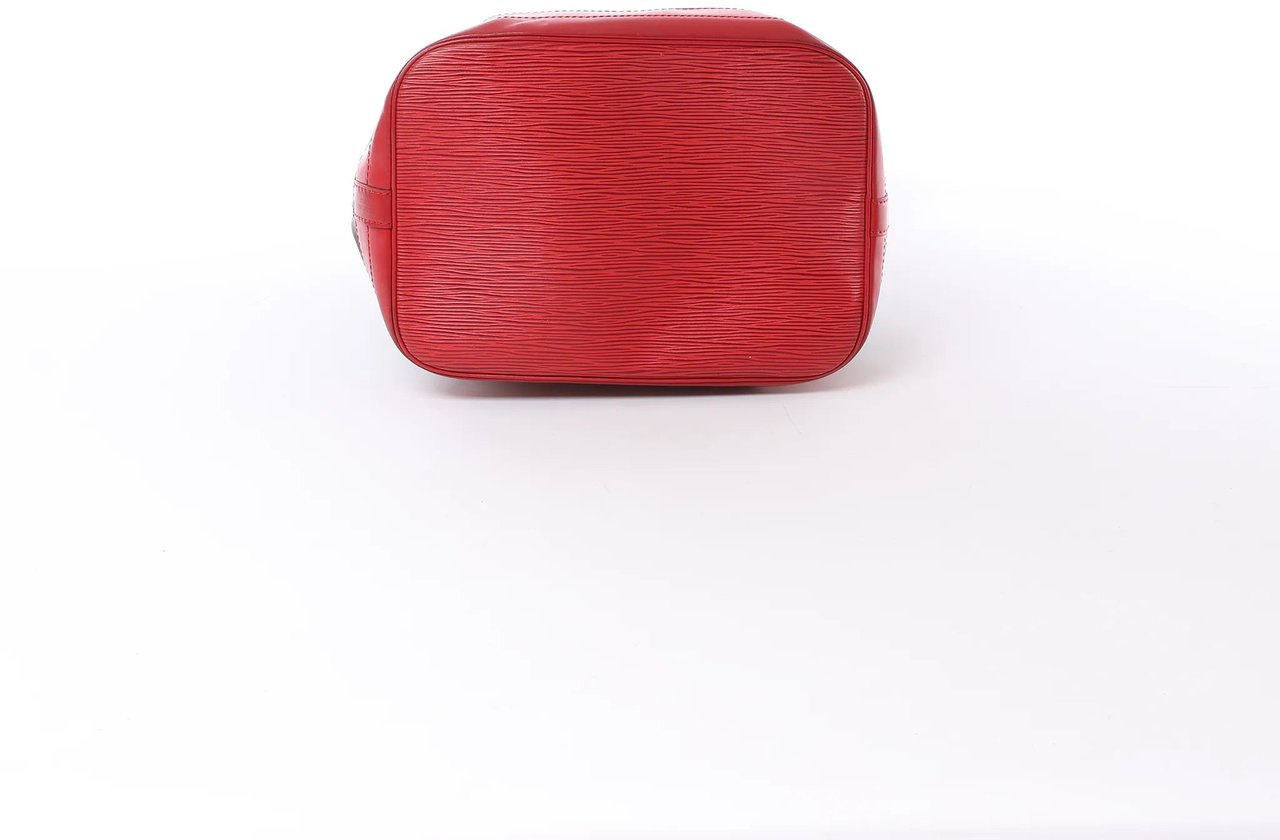 Louis Vuitton Noe Epi Leather Shoulder Bag in Black x Castilian Red M44017 Divers