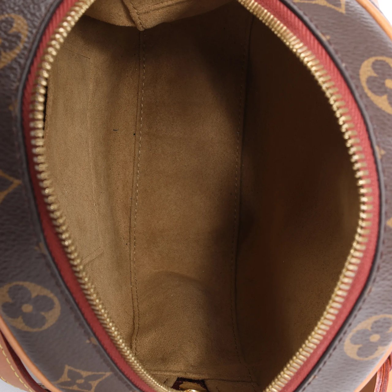 Louis Vuitton Boite Chapeau Souple MM Monogram Leather Crossbody Bag in Brown M52294 Bruin